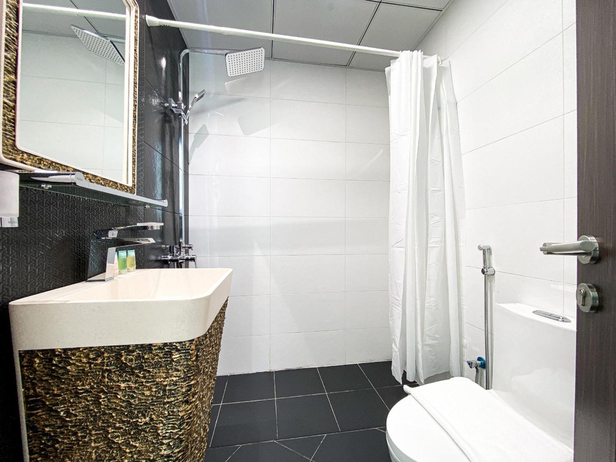 Stylish 1-bedroom -bayz By Danube, Business Bay-29 Dubai